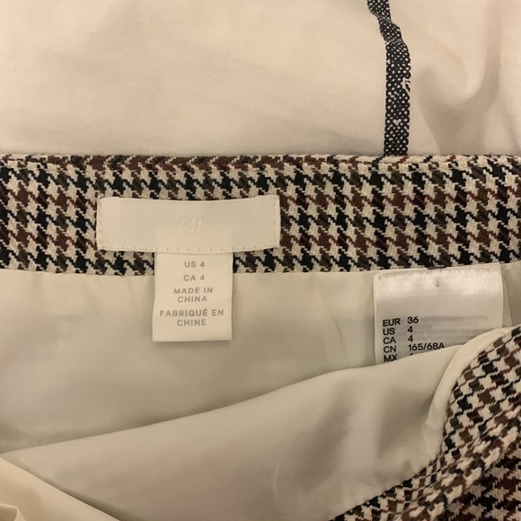 vintage h&m mini skirt!🤎 - Picture 2 of 3